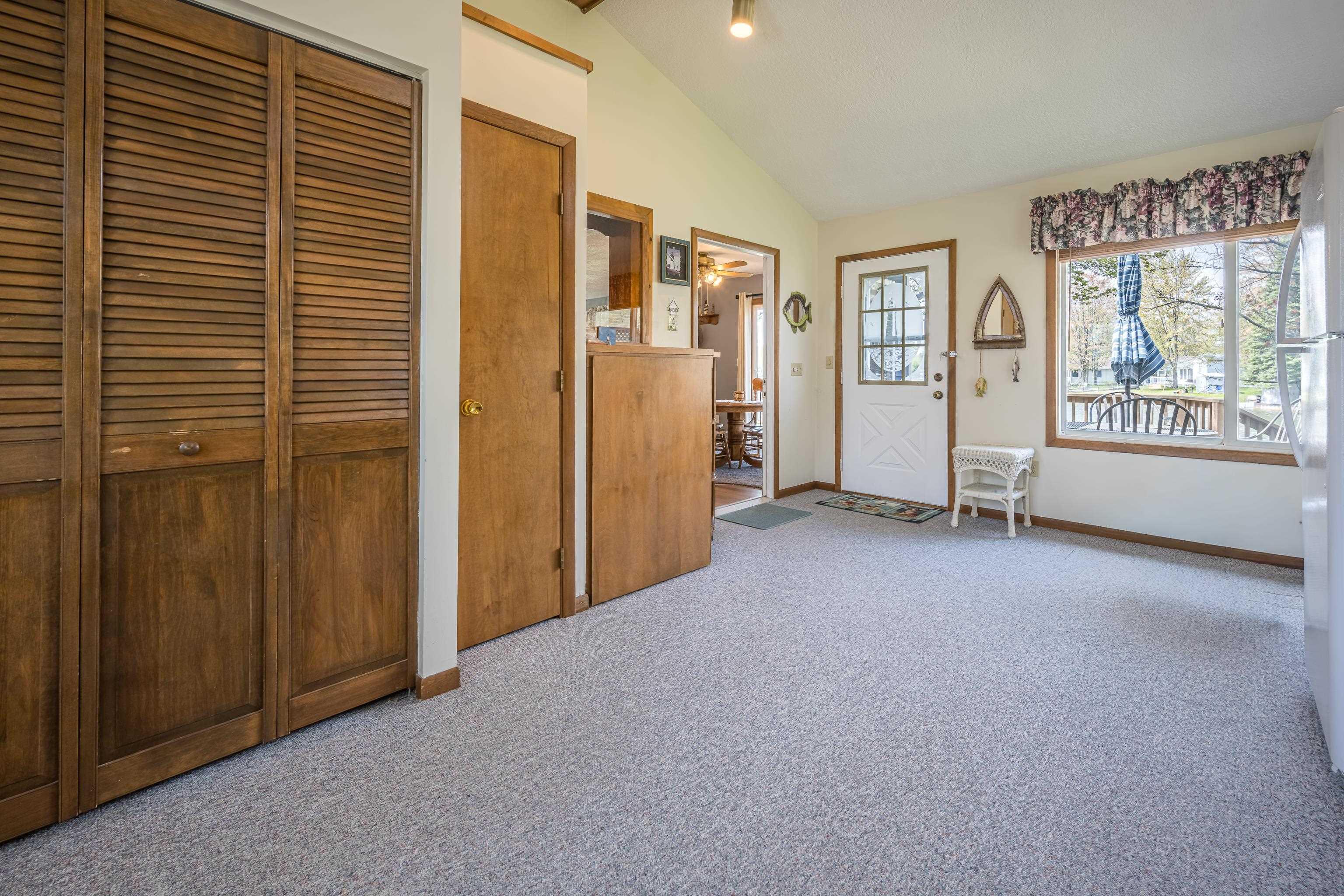 Image 4: Sunroom