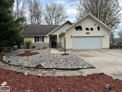 6651 Tamarack Trail