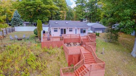 5241 Pointview Drive