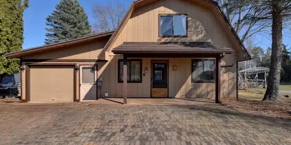 4662 Appleby Court