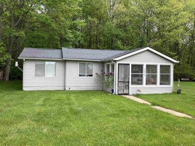 2898 Lakeshore Drive