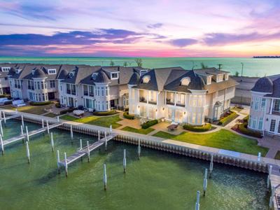 33070 Venetian Pointe Drive