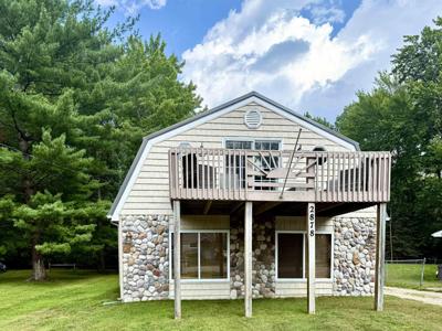 2878 Lakeshore Drive