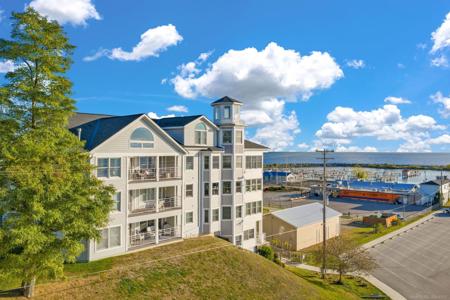 7338 Huron # 28 Street