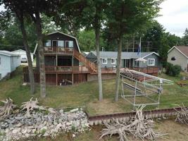 4493 LAKEVIEW DR