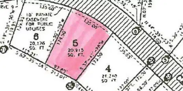5 CASTLEVIEW COURT