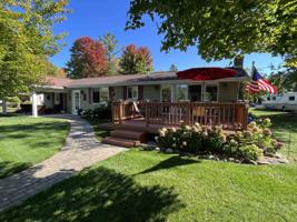 3697 Lakeshore
