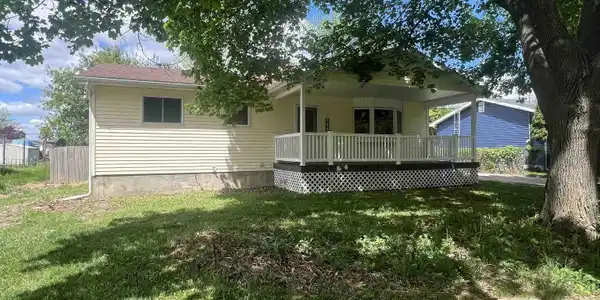 319 Campbell Street