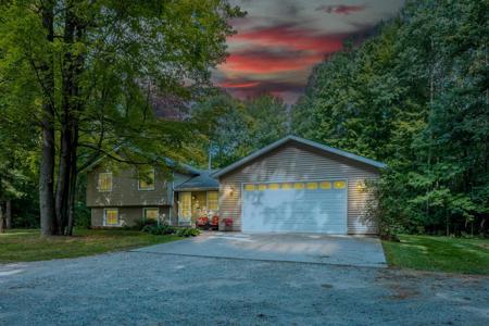 1124 Wiggins Lake Road
