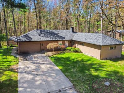 547 W Peterson Drive