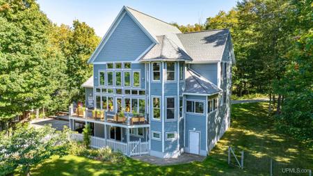 59357 N Lakeshore Drive