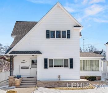 517 S 9th Street