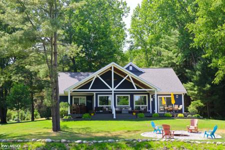 521 W River Court