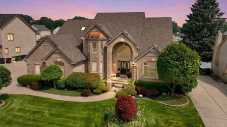 8893 Chestnut Run Drive