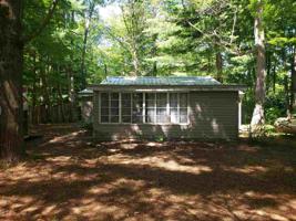4827 Crestknoll