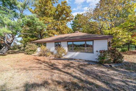 5242 Ostlund Drive