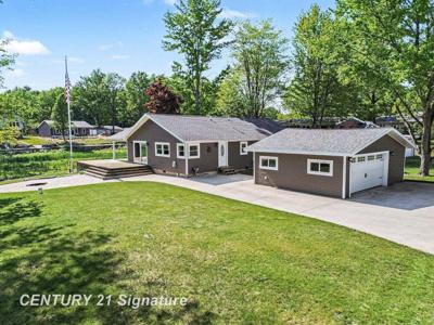 5458 Oakridge Drive