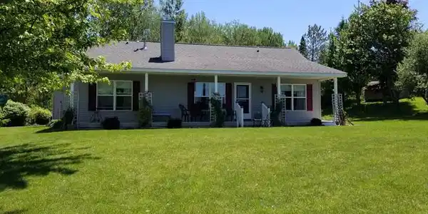 228 LAKEVIEW