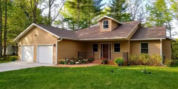 3215 North Branch Drive