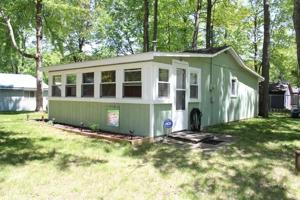 4946 Lakewood