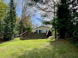 987 Lakeshore