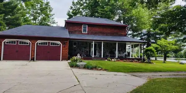 3048 E Lang