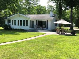 1526 BOMAN ROAD