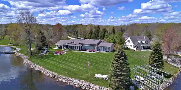 4638 Surrey Lane
