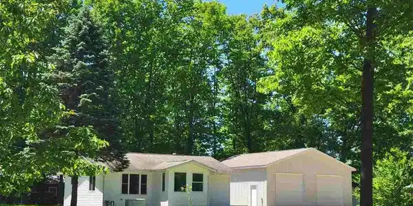 4248 Wiggins Lake Drive