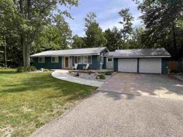 3042 Bischoff