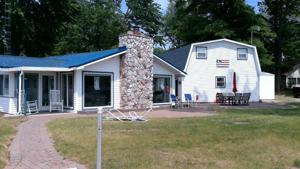 3167 Lakeshore