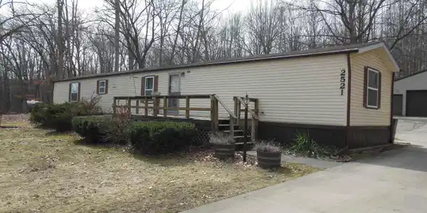 2521 Cherry Grove