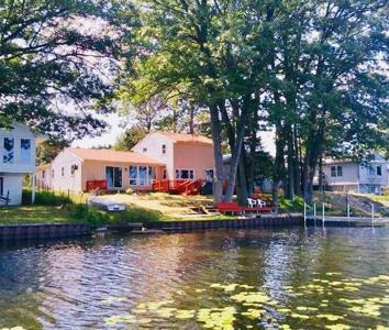 2830 Cherry Grove