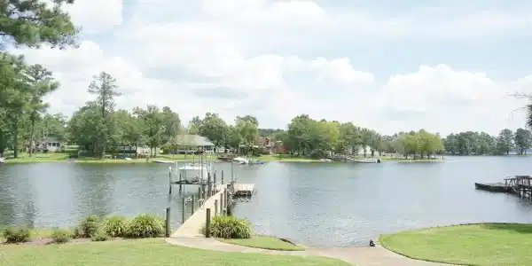 218 Lakeshore Drive
