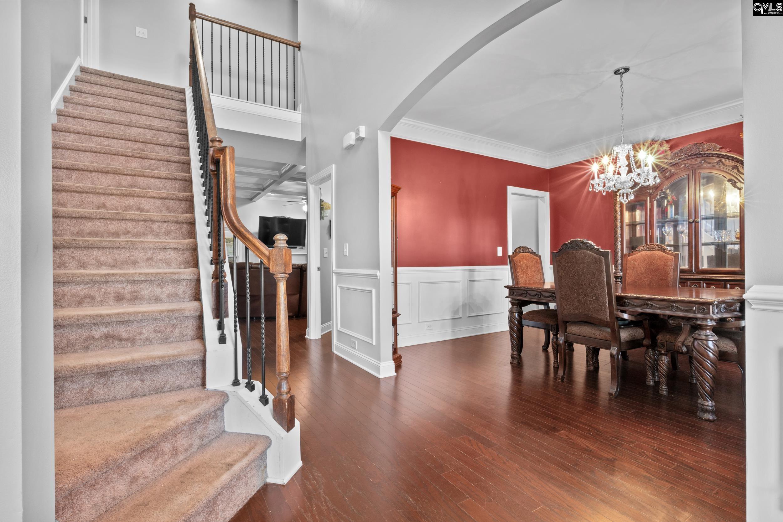 Image 3: Beautiful two-story entry!, Entry