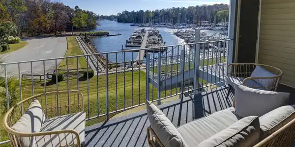 320 Shoreline Drive