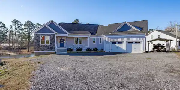 325 Adams Lane