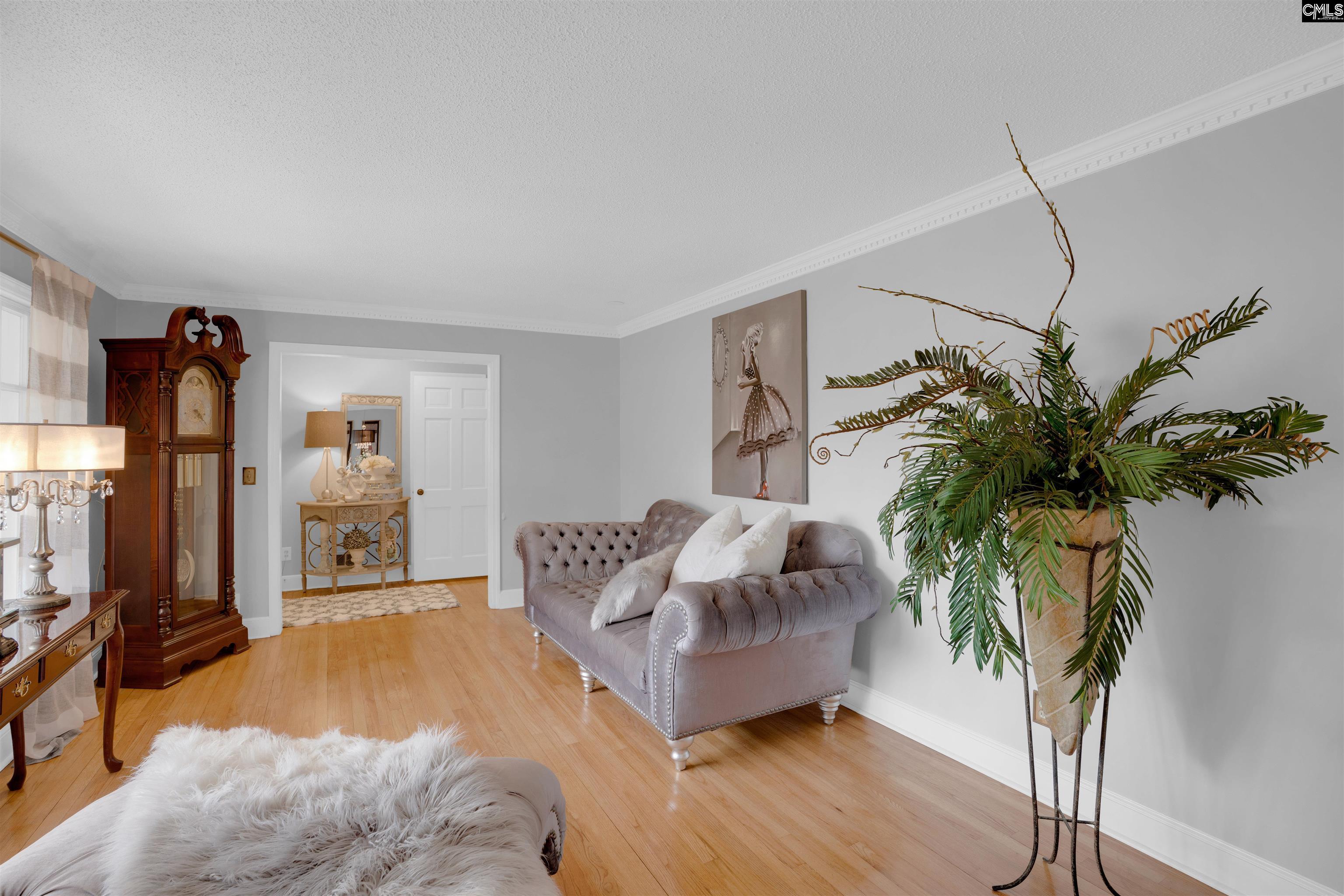 Image 3: Formal Living Room