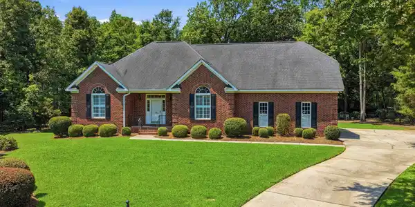 12 Baywood Court