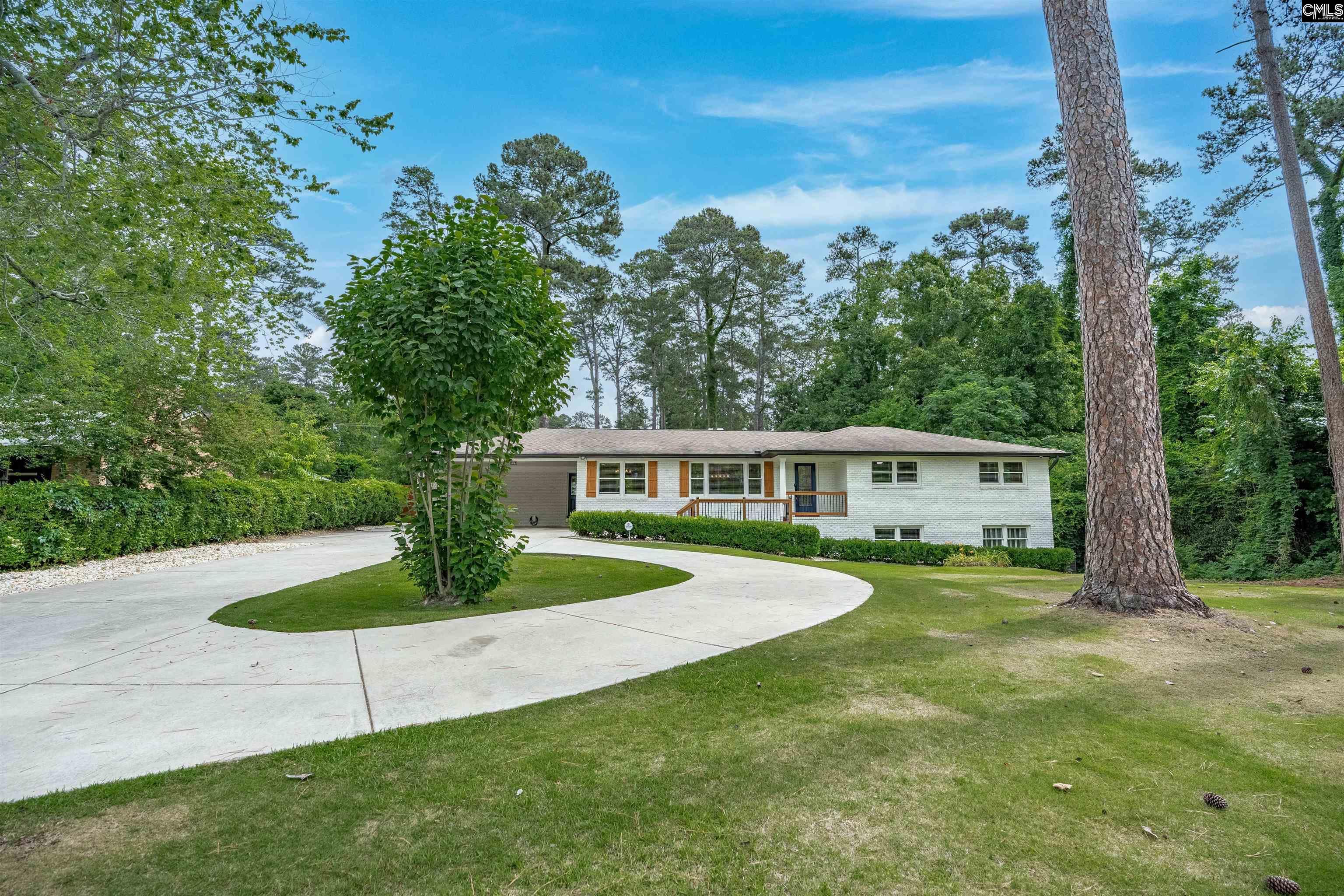 Image 1: Resort Like Curb Appeal