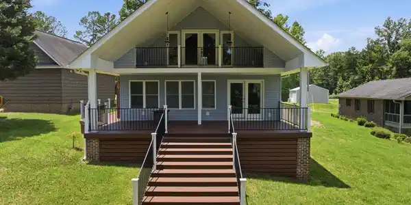 347 Bedford Way
