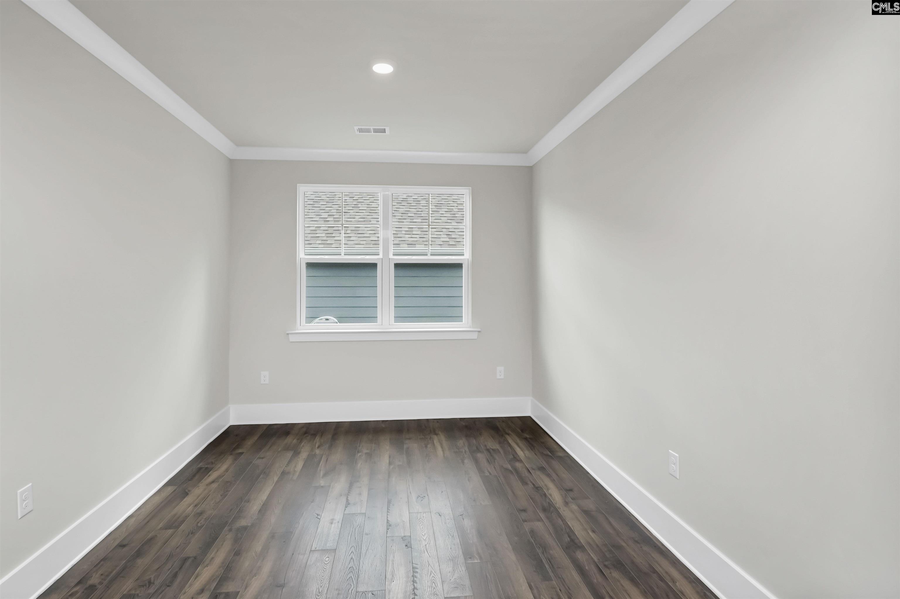Image 2: With RevWood flooring, Flex space
