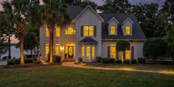 1404 Martins Crossing Court