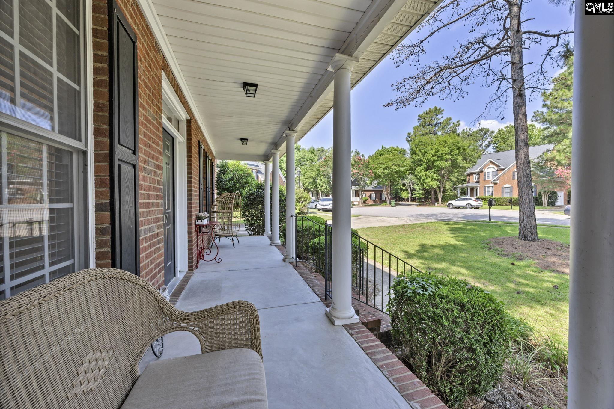 Image 3: Front Entry