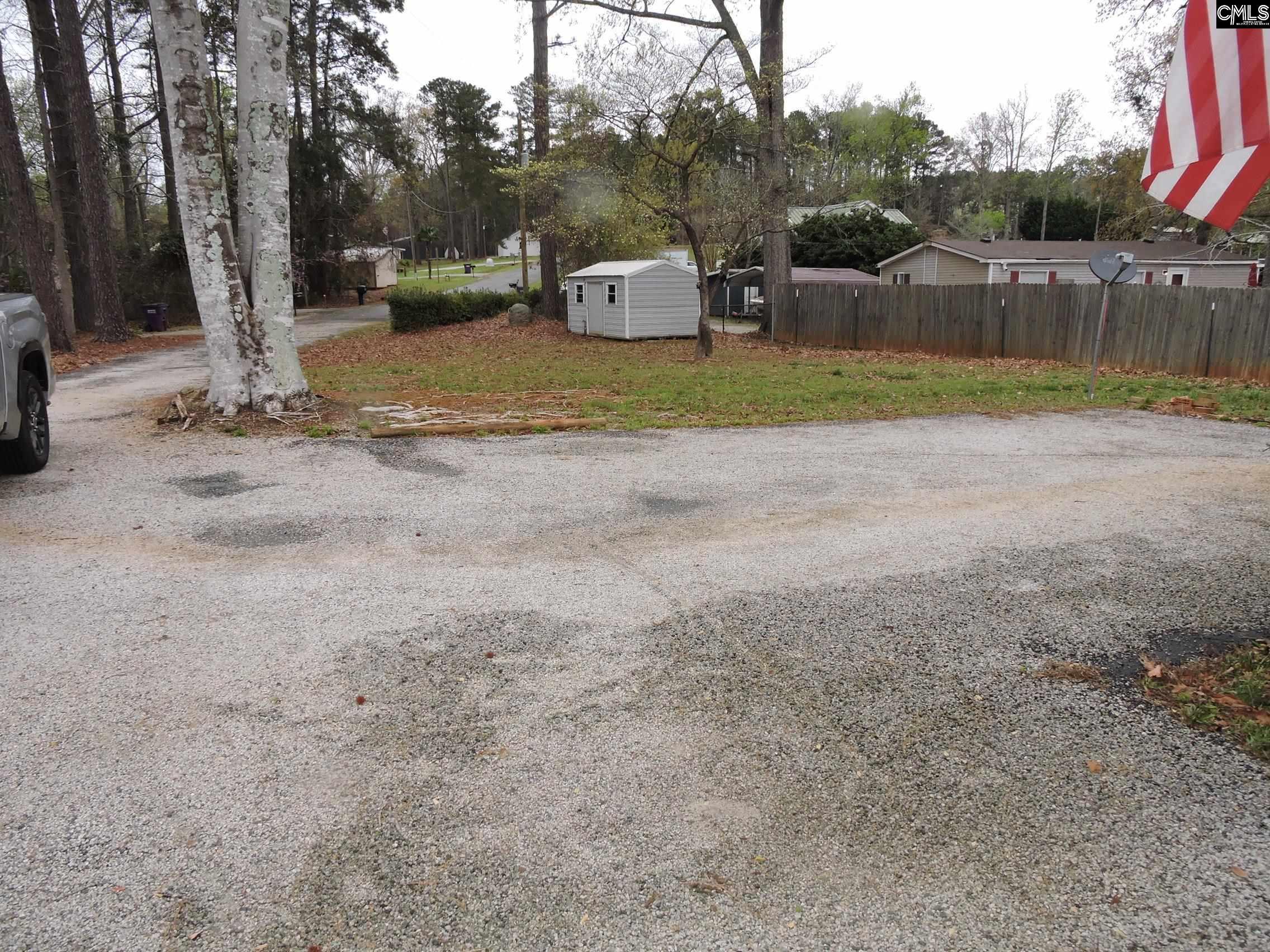 Image 3: BACK YARD AND SHED