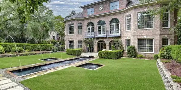 116 Country Club Drive
