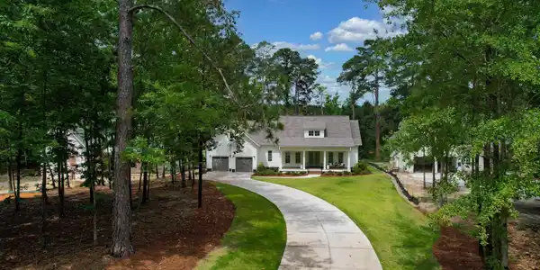 6705 LAKE ARCADIA LN.