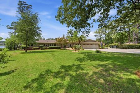 6211 Lakeshore Drive