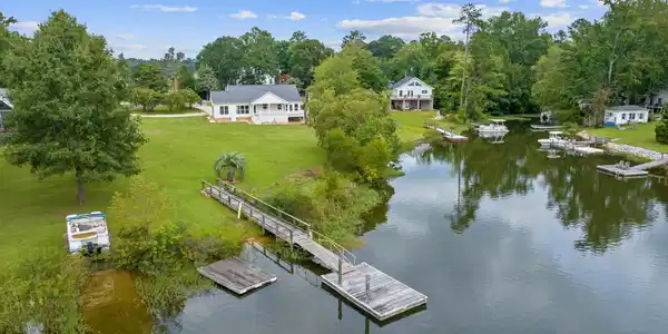 223 Lakewood Drive
