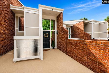 8 High Hill Road